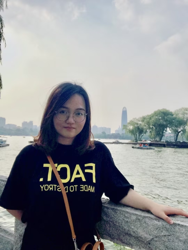 秦珂.jpg
